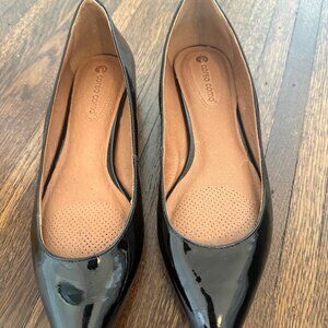 Corso Como Black Patent Leather flats Size 8 (run small)